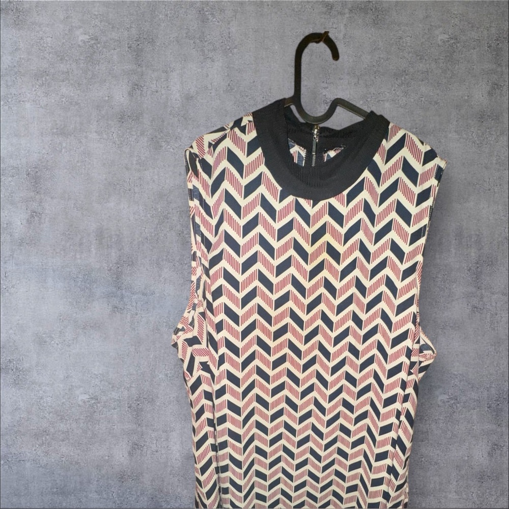 Chevron Patterned Sleeveless Top